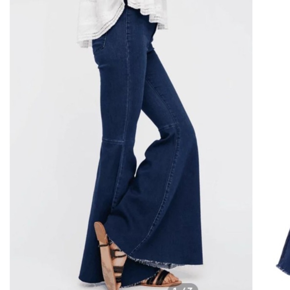 Free People Pull On Jean Flares Raw Hem, Size 31